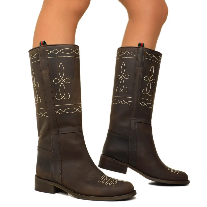 Stivali Camperos Donna in Pelle Nabuk Marrone con Ricami