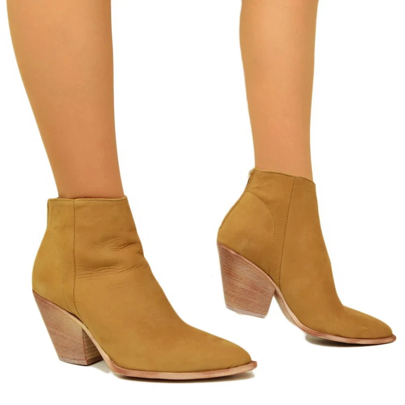 Stivaletti Texani Donna in Pelle Nabuk Marroni Made in Italy