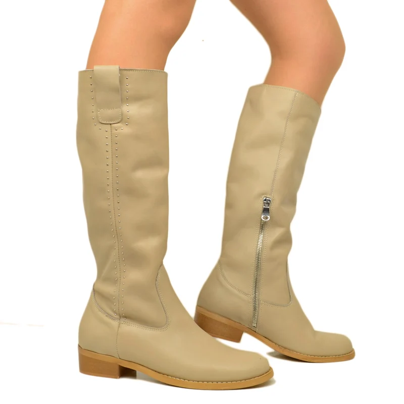 Stivali Donna Alti in Pelle Beige con Borchie Made in Italy
