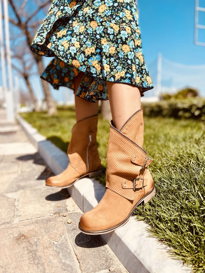 Stivali Donna Cuoio Traforati Biker con Fibbie in Pelle Nabuk