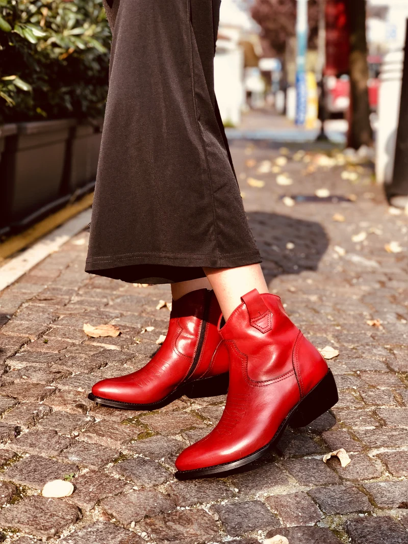 Stivaletti Texani Donna in Pelle Vintage Rossi Made in Italy