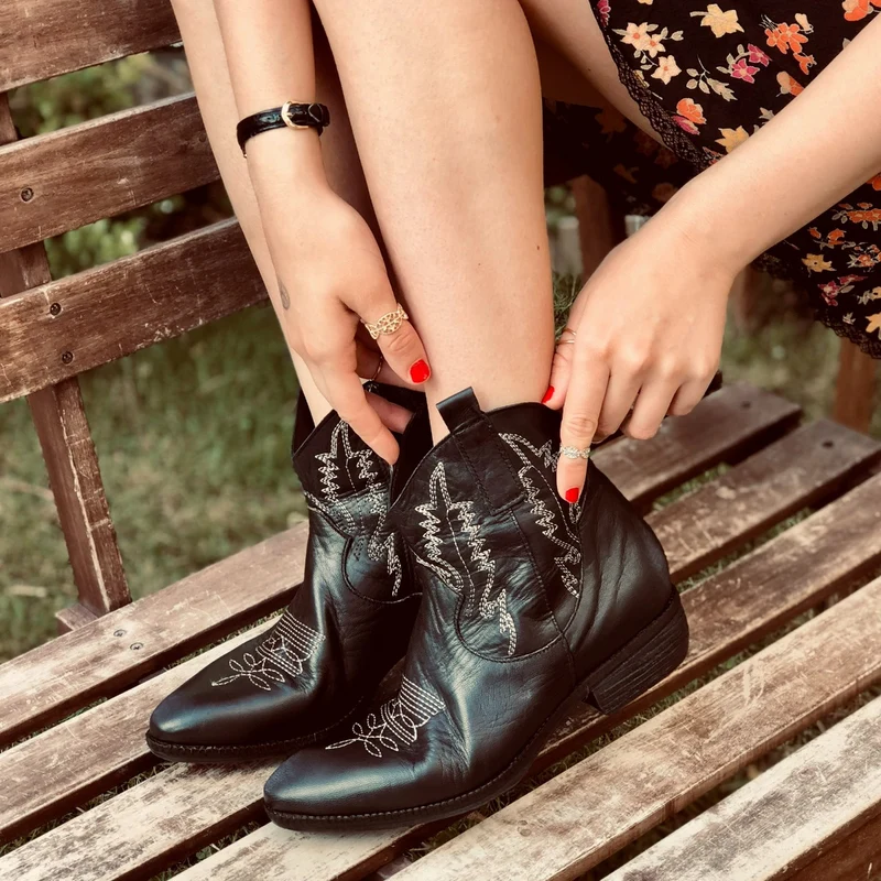Stivaletti Texani in Vera Pelle Nero Effetto Used Made in Italy