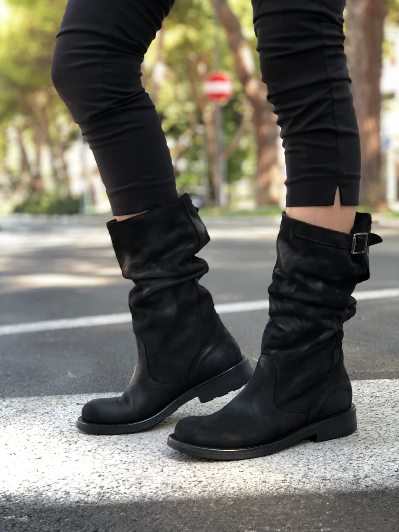 Stivali Biker Boots a Metà Polpaccio in Pelle Vintage Neri