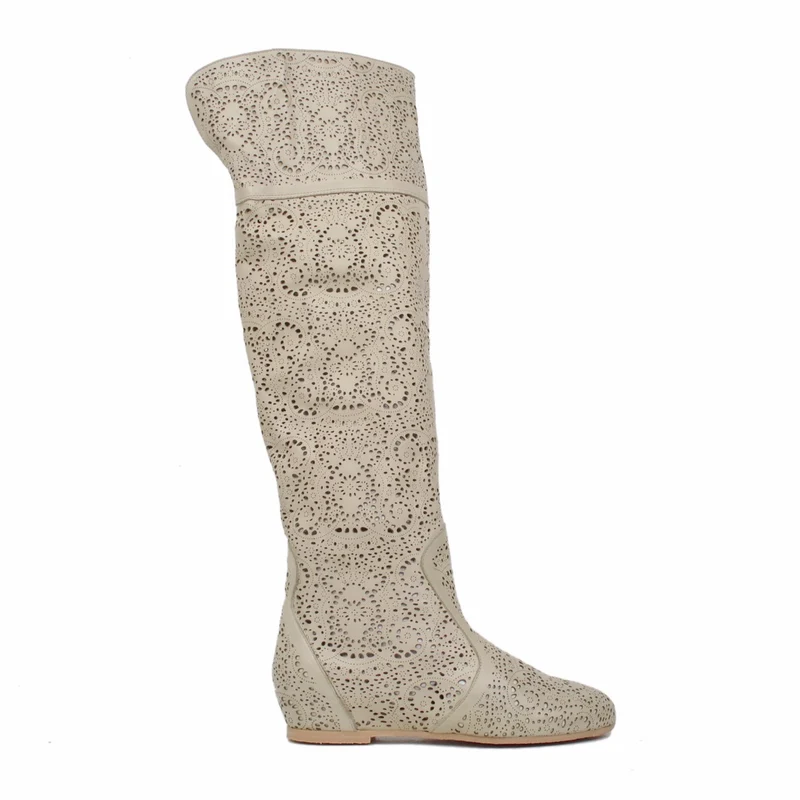 Stivali Cuissardes Alti al Ginocchio Traforati in Pelle Beige