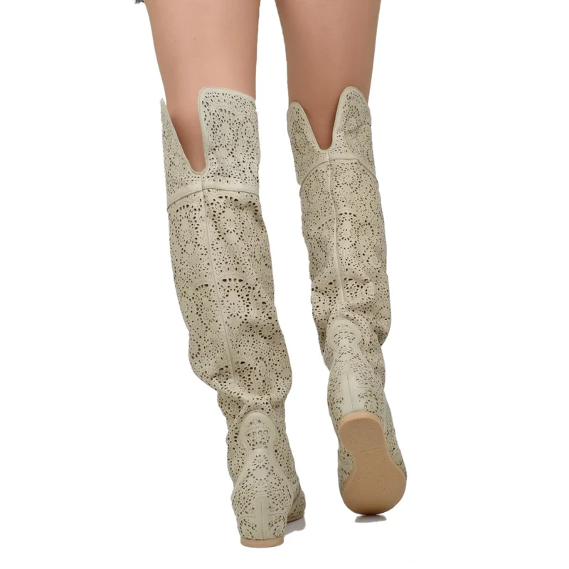 Stivali Cuissardes Alti al Ginocchio Traforati in Pelle Beige