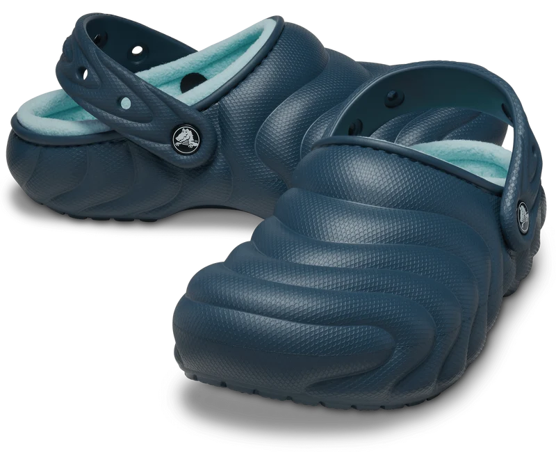 Crocs Klassischer gefütterter Overpuff-Clog für Unisex – Nachtfall