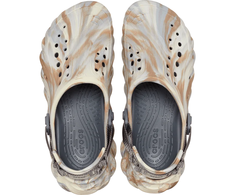 Crocs Unisex Echo Marmorierter Clog – Knochen