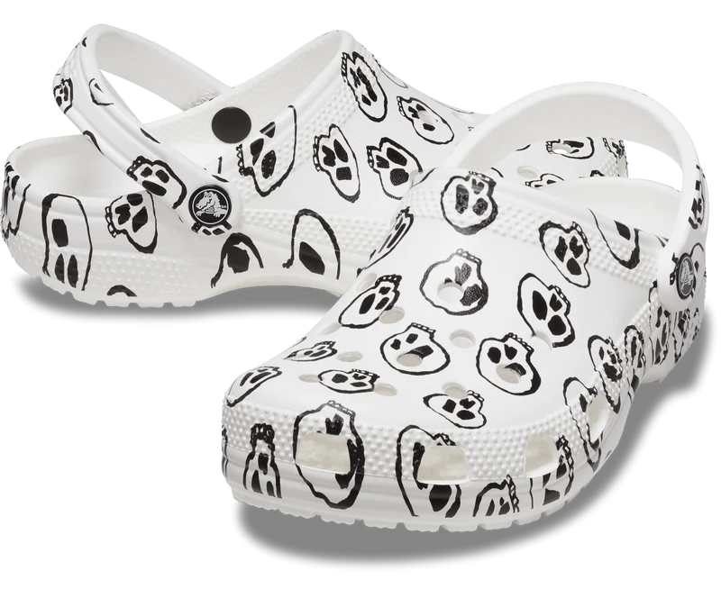 Crocs Klassischer Unisex-Clog mit Totenkopf-Print – Weiß