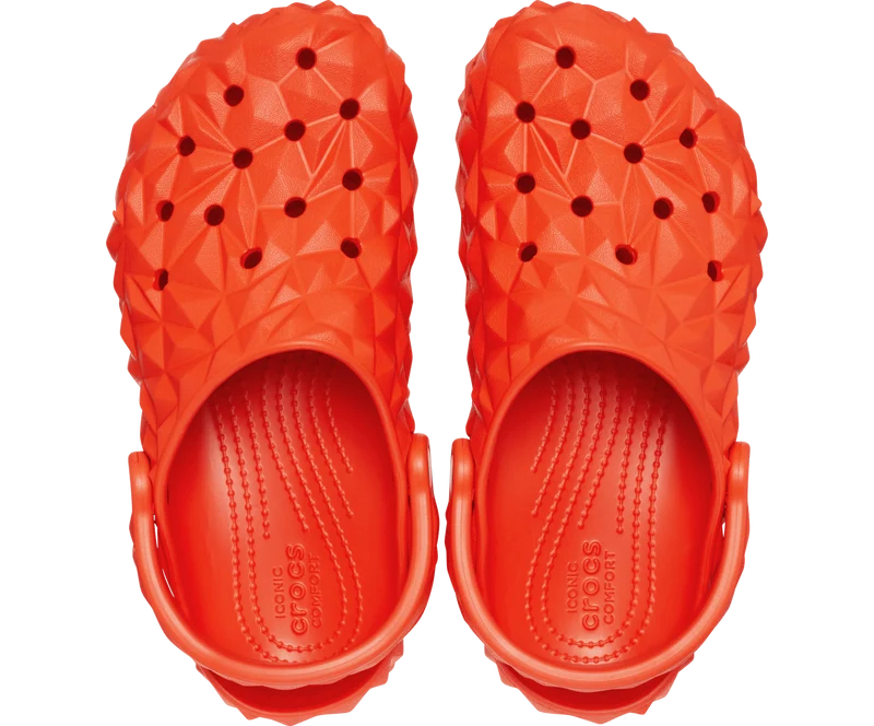 CROCS Klassischer Unisex-Clog mit geometrischem Muster – Lava