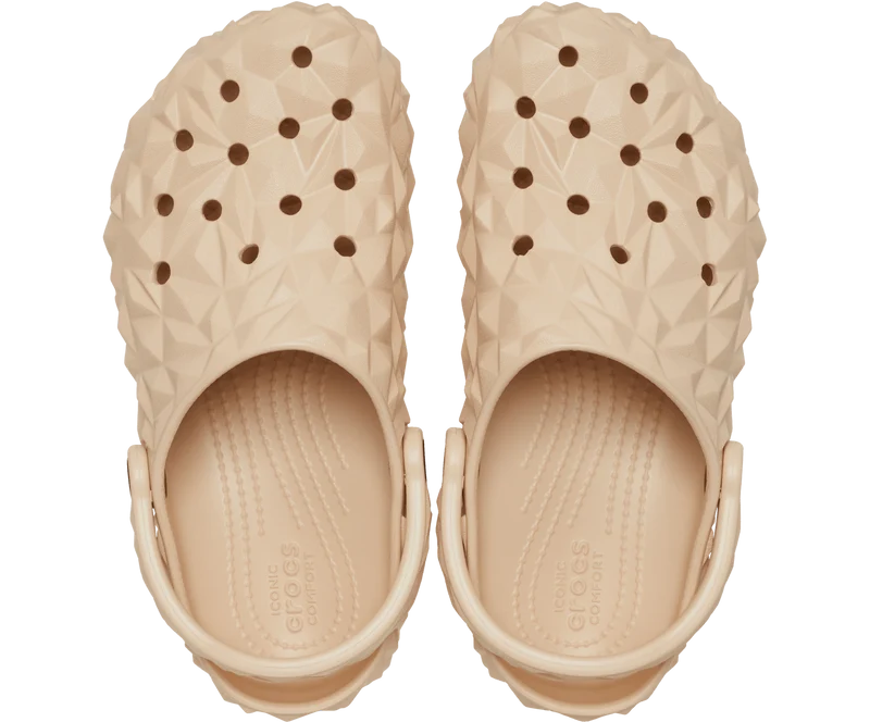 CROCS Klassischer Unisex-Clog mit geometrischem Muster – Shitake