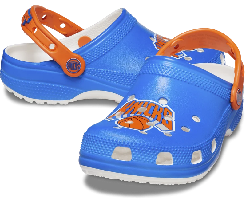 CROCS Unisex NBA New York Knicks Classic Clog - Weiß