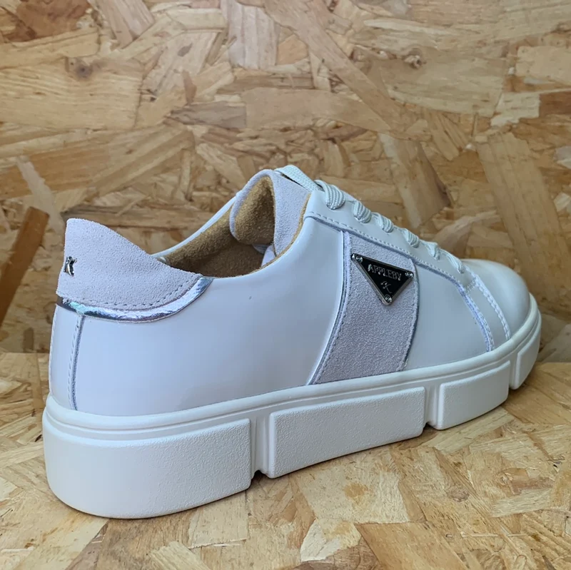 Kate Appleby Damen-Arlesey-Trainer – Porzellan