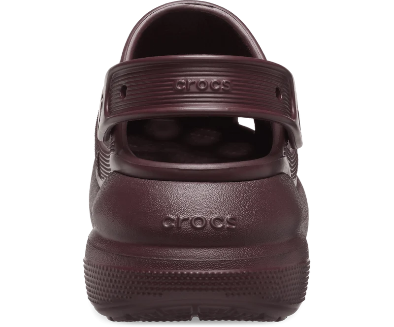 Crocs Unisex Classic Crush Clog – Dunkle Kirsche