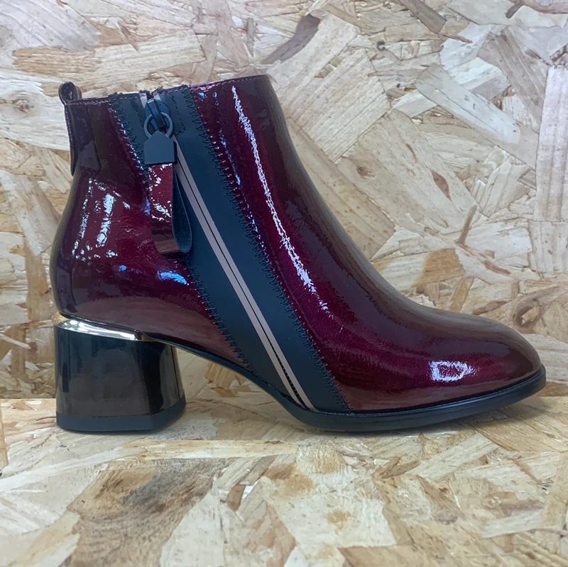 Kate Appleby Damen-Stiefelette von Oakley – Damson Pink