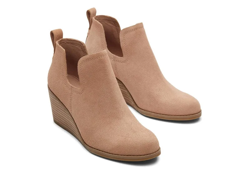 TOMS Kallie Wildlederstiefel mit Ausschnitt für Damen – Braun