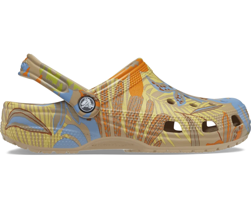Crocs Unisex Classic Resort Clog – Chai