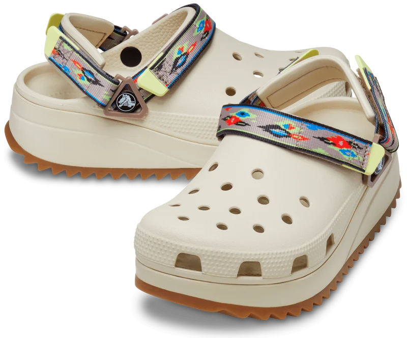 Crocs Unisex Hiker Ikat Clog – Knochen