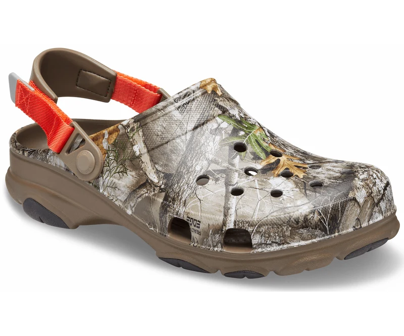 Crocs Unisex Classic All-Terrain Realtree Clog – Walnuss