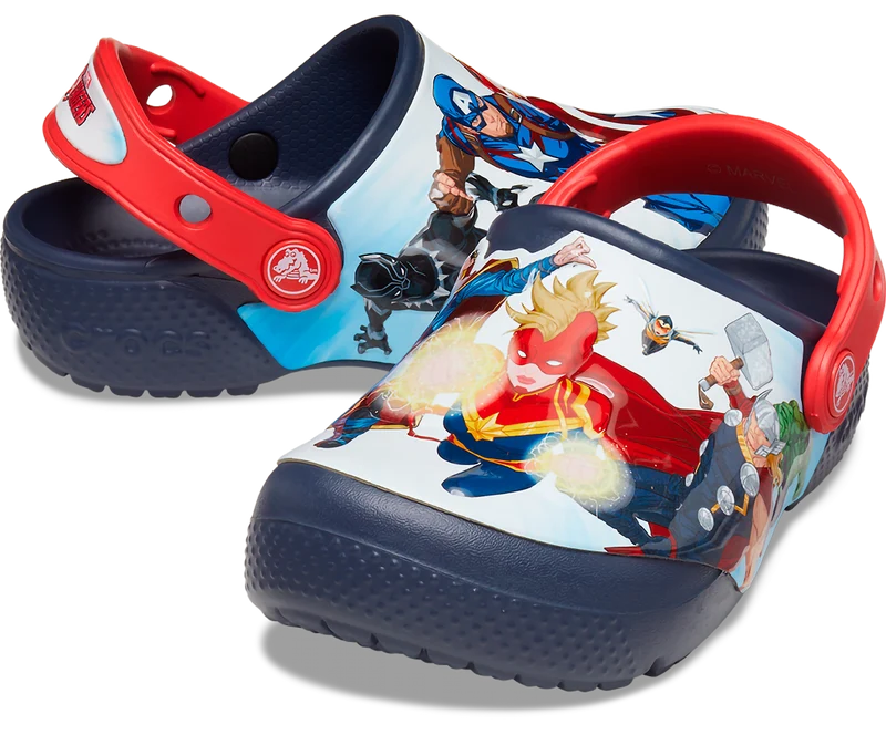 Crocs Kinderspaßlabor Avengers Patch-Clog – Marineblau