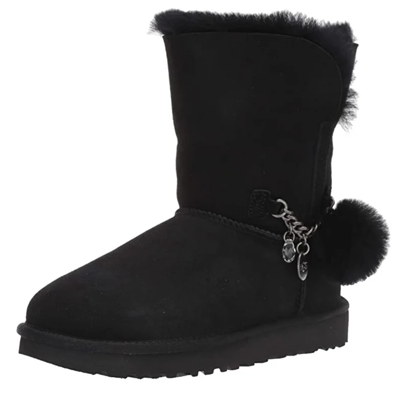 UGG - Klassischer kurzer Charm-Stiefel – Schwarz