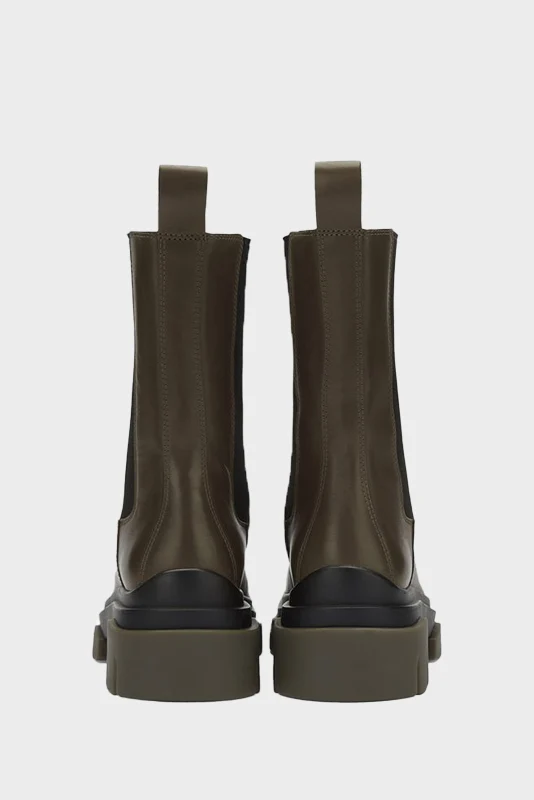 Storm Boots Mud