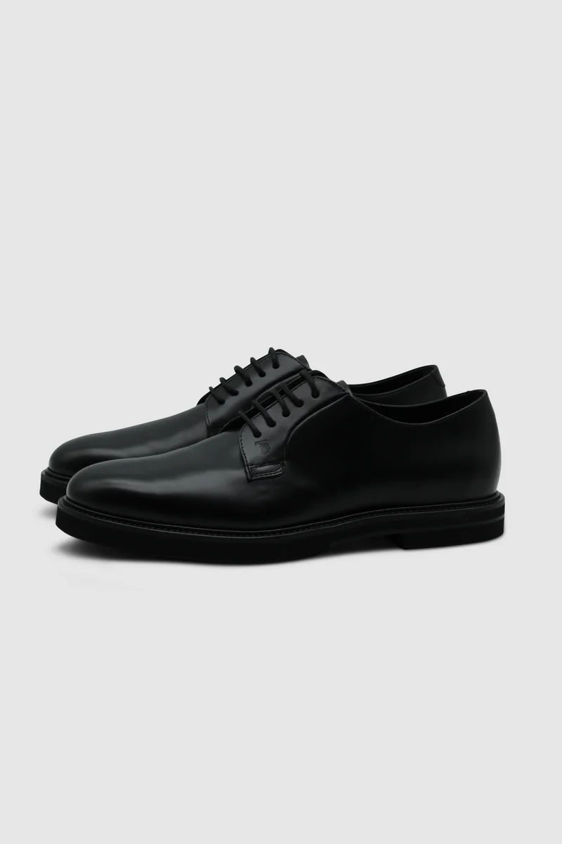 Schnürschuhe