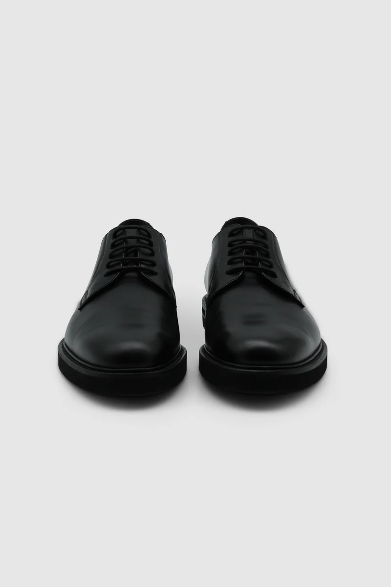 Schnürschuhe