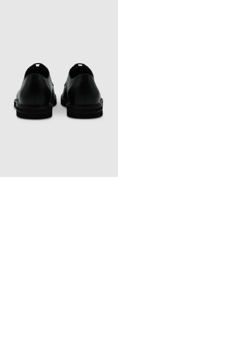Schnürschuhe