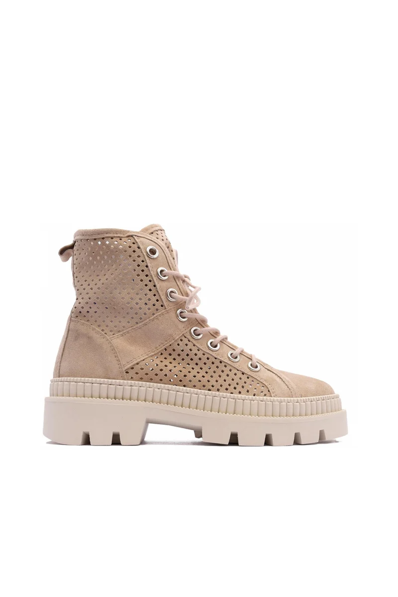 Chiara Boots Arena