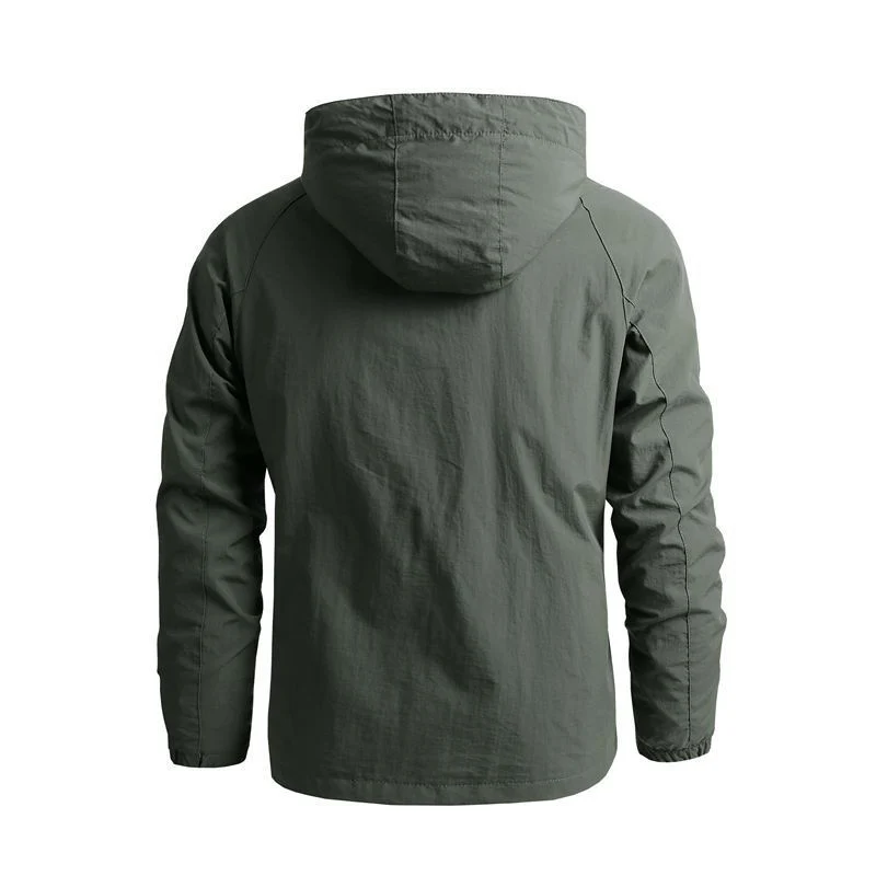 Herren ultraleichte Reisefeldjacke mit Packfunktion, wasserabweisender Außenschicht und verdeckten Multifunktionstaschen Nord Taschen