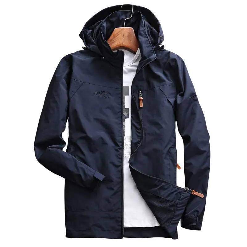 Herren Softshell‑Funktionsjacke mit Kapuze, atmungsaktiver Fleece‑Innenlage und verdeckten Reißverschlusstaschen Nord Taschen