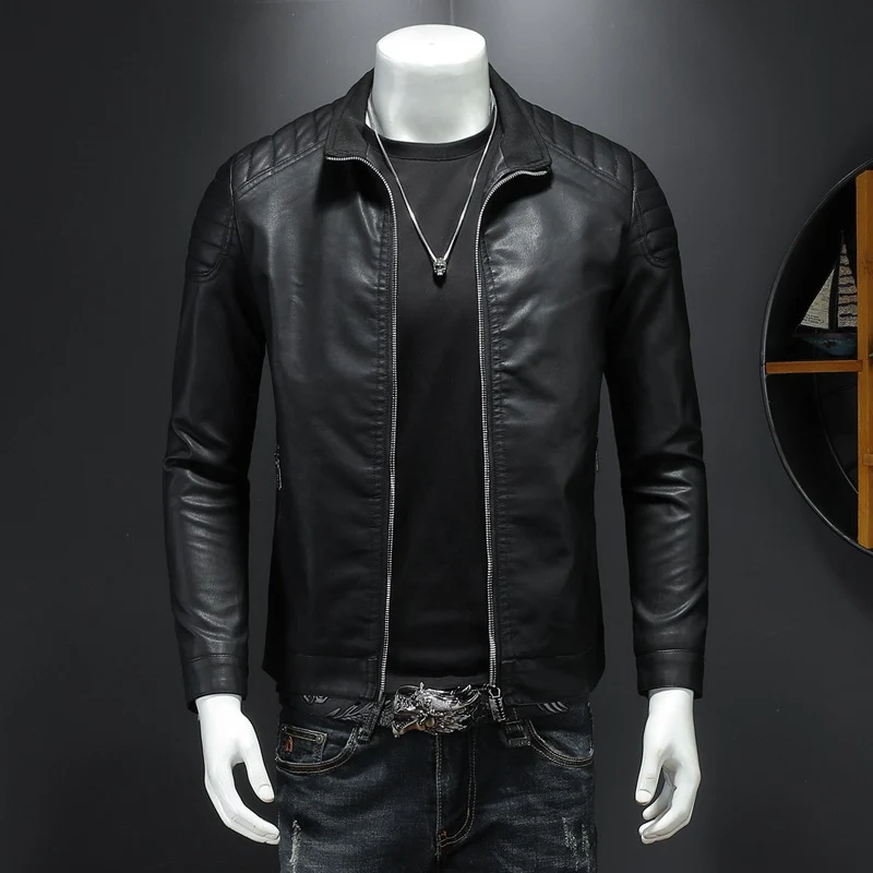 Herren schlank geschnittene Kunstleder-Motojacke mit Stehkragen und gesteppter Schulterpasse Nord Taschen
