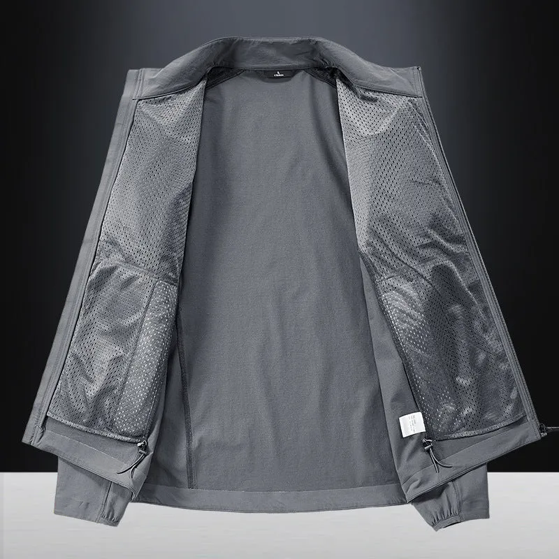 Herren Leichte urbane Windjacke mit Stehkragen, wasserabweisender Gewebemischung und verdeckten Reißverschlüssen Nord Taschen
