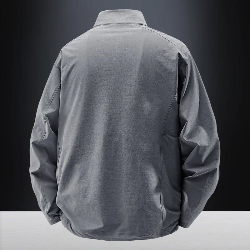 Herren Leichte urbane Windjacke mit Stehkragen, wasserabweisender Gewebemischung und verdeckten Reißverschlüssen Nord Taschen