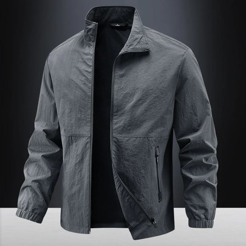 Herren Leichte technische Übergangsjacke mit Stehkragen atmungsaktivem Mesh-Futter und wasserabweisenden Reißverschlusstaschen Nord Taschen