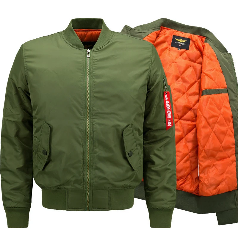 Herren Nylon-Bomberjacke mit dezentem Glanz, gestepptem Thermofutter und Utility-Ärmeltasche Nord Taschen
