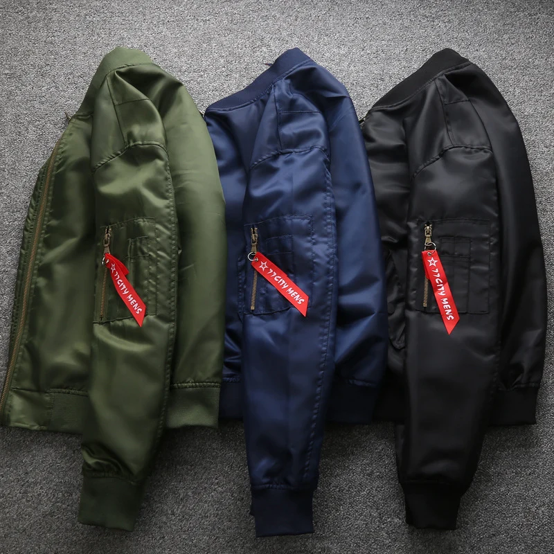Herren Nylon-Bomberjacke mit Ärmeltasche, gerippten Bündchen und Utility-Details Nord Taschen
