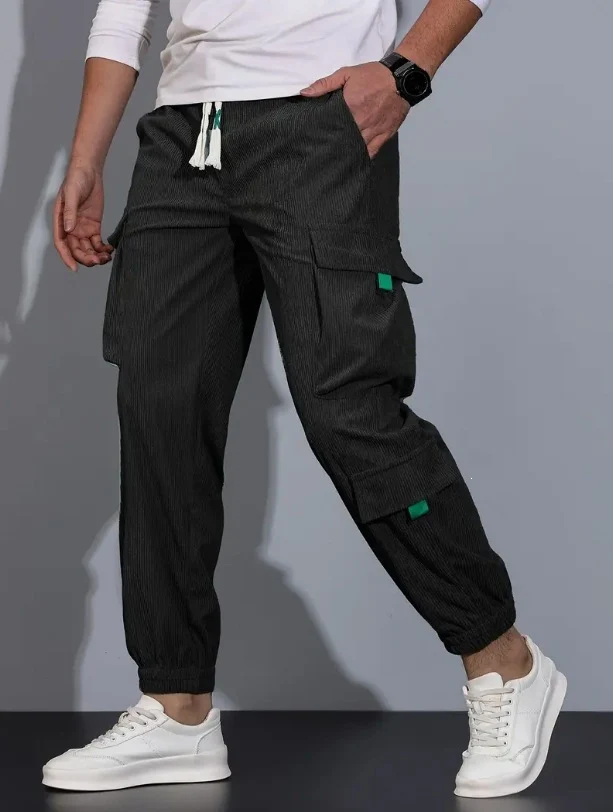Herren Cord-Cargo-Jogginghose mit Tunnelzug und multifunktionalen Klapp- & Reißverschlusstaschen Nord Taschen