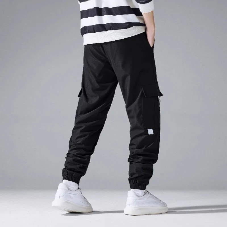 Herren Cargojogginghose mit Multifunktionstaschen, Tunnelzugbund & elastischen Beinabschlüssen Nord Taschen