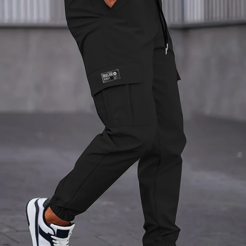 Herren Cargo-Jogginghose mit Tunnelzug, tapered Schnitt & aufgesetzten Klappentaschen Nord Taschen