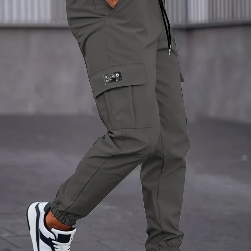 Herren Cargo-Jogginghose mit Tunnelzug, tapered Schnitt & aufgesetzten Klappentaschen Nord Taschen