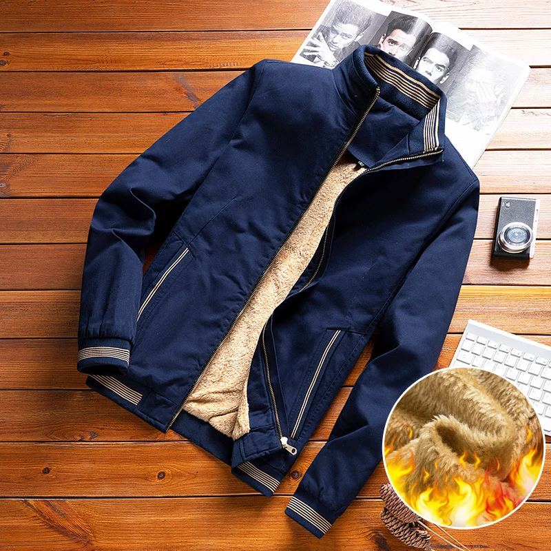Herren leichter Canvas-Bomber mit gestreiften Rippbündchen, Stehkragen und Reißverschlusstaschen Nord Taschen