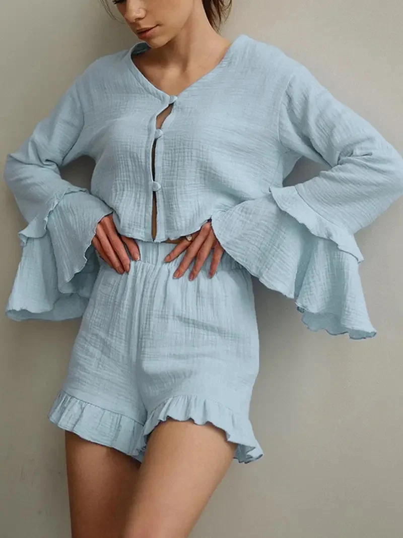 Damen Zweiteiliges Crinkle-Lounge-Set mit Volant-Shorts und gestuften Trompetenärmeln Nord Taschen
