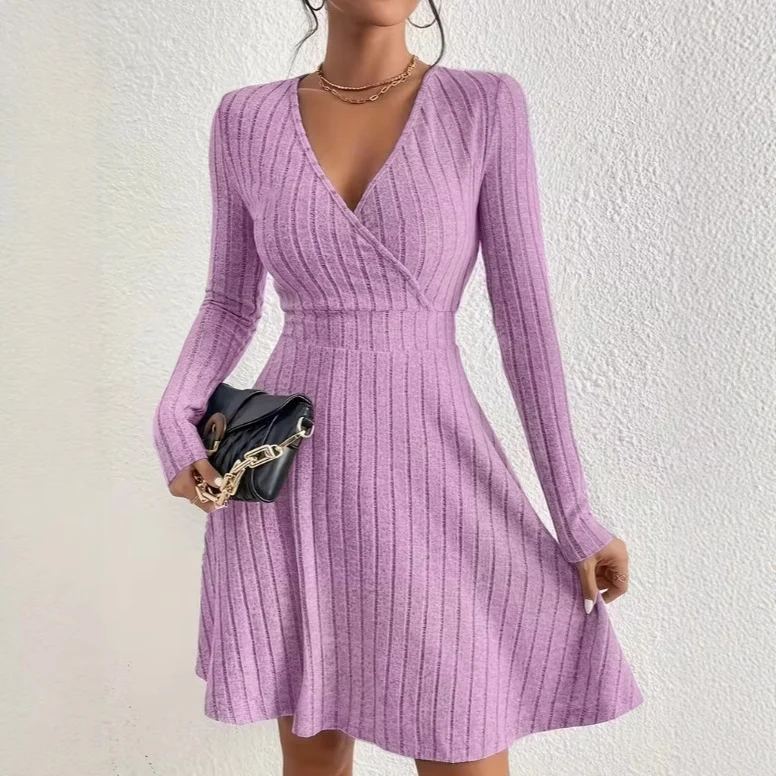 Damen Strickkleid mit Wickel-V-Ausschnitt, taillierter Bund und ausgestelltem A-Linien-Rock Nord Taschen