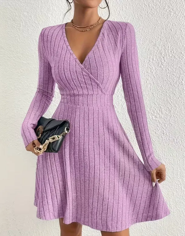Damen Strickkleid mit Wickel-V-Ausschnitt, taillierter Bund und ausgestelltem A-Linien-Rock Nord Taschen