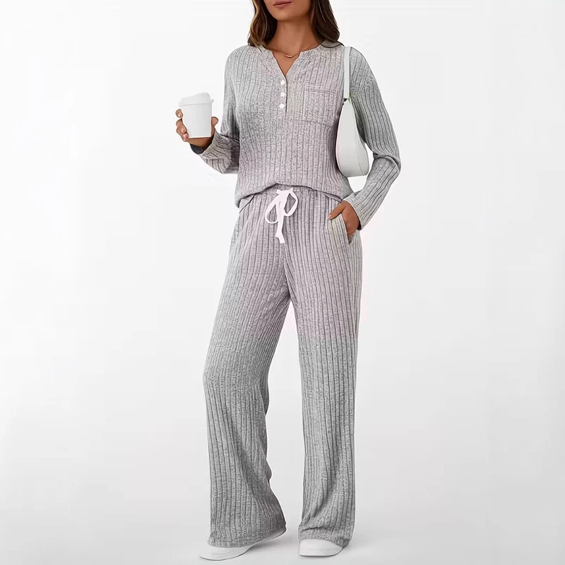 Damen Geripptes Entspannungs-Set mit Henley-Oberteil und weiter Kordelhose Nord Taschen