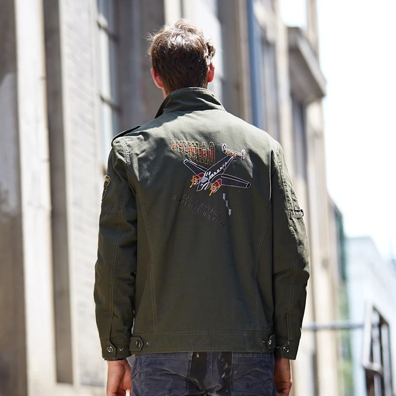 Herren military-inspirierte Canvas-Fieldjacke mit Schulterklappen, Stickpatches und verdecktem Zwei-Wege-Reißverschluss Nord Taschen