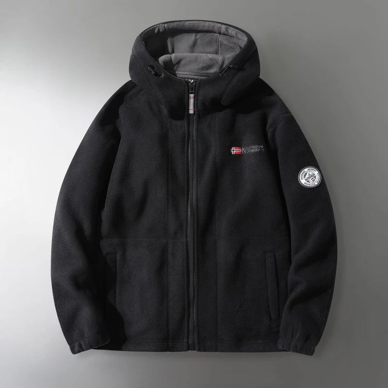 Herren Microfleece-Outdoorjacke mit Kapuze, windabweisender Struktur und Logo-Patch Nord Taschen