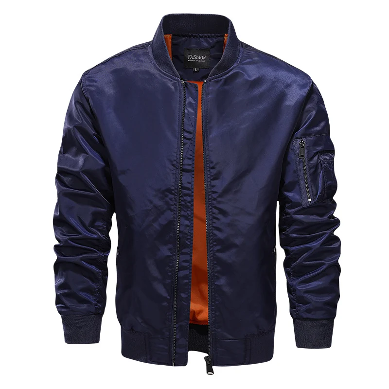 Herren leichter Nylon-Bomber mit kontrastierender Innenfütterung, Ärmeltasche und geripptem Bund Nord Taschen