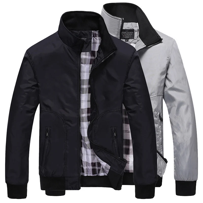 Herren leichter Nylon-Bomber mit kariertem Innenfutter, hohem Stehkragen und Reißverschlusstaschen Nord Taschen